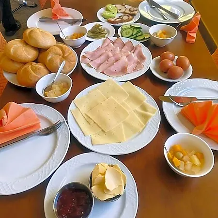 Wok Hotel